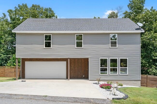 Building Photo - 17 Rettendon Ln