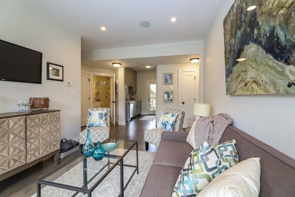 Foto del edificio - 45 Clement Ave