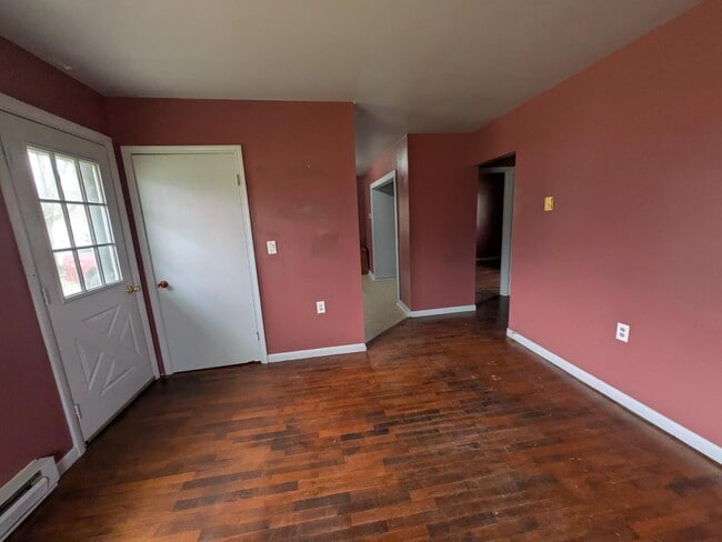 Building Photo - 1109 S Pittenger Rd