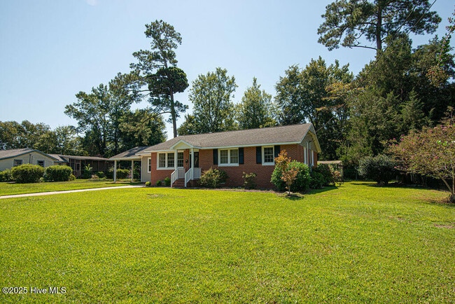 Building Photo - 707 Christine Ave