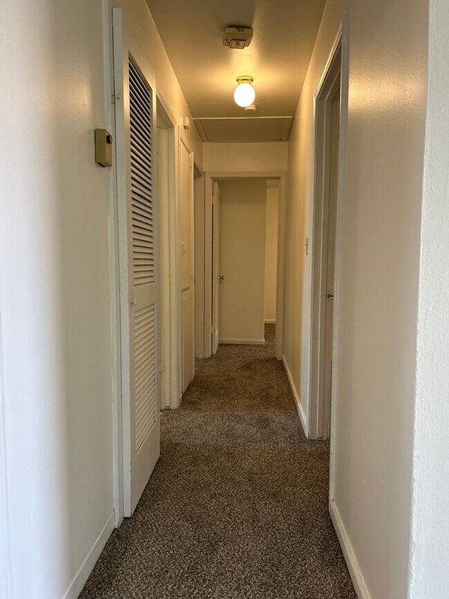 Foto del edificio - 3 Bedroom Apartment in Cheney