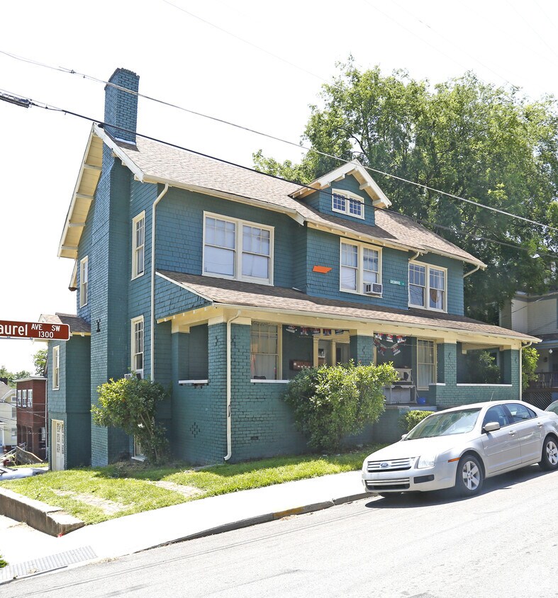 Primary Photo - 1300 Laurel Ave