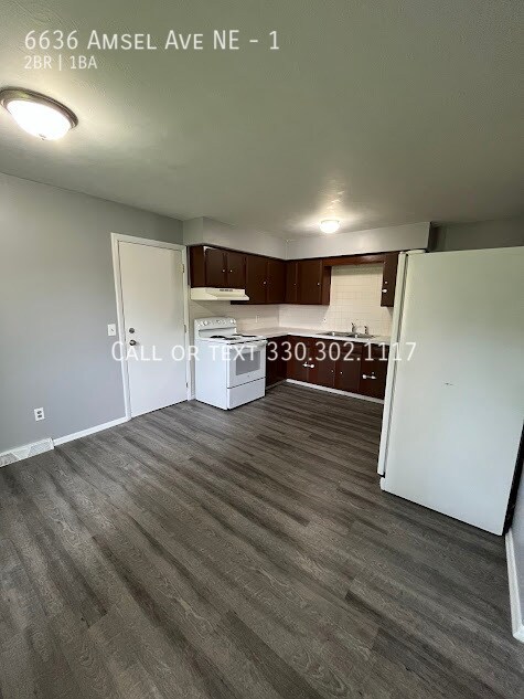 Foto del edificio - 6636 Amsel Ave NE