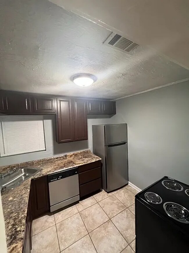 Foto del edificio - 315 E Pipkin St
