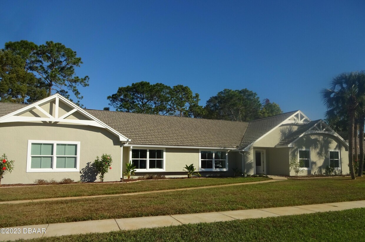 Primary Photo - 724 Pelican Bay Dr