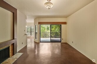 Building Photo - 4711 Spicewood Springs Rd