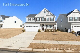 Building Photo - 3163 Streamside Dr