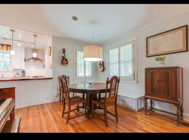 Foto del edificio - 2710 Hawthorne Pl