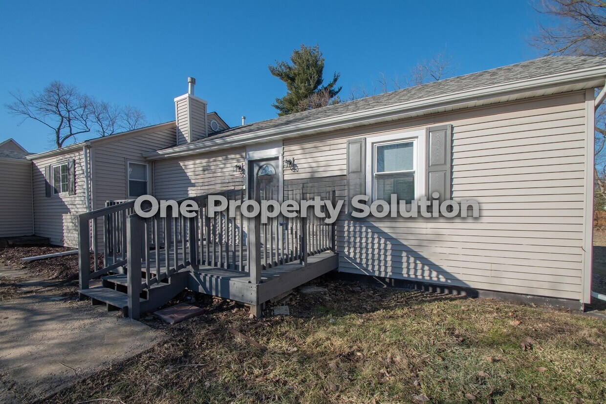 3850 Ellsworth Pl, Gary, IN 46408 House Rental in Gary, IN