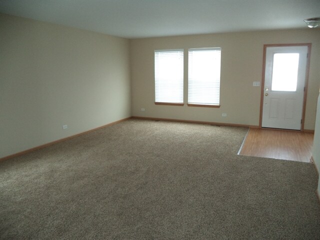 Foto del edificio - 2228 Ridge Dr