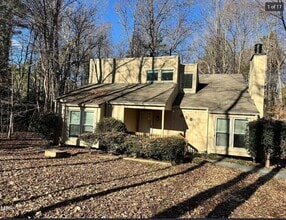 Building Photo - 118 Creeks Edge