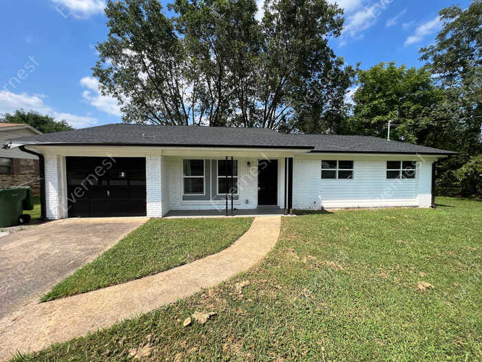 Foto principal - 3302 Village Dr SW