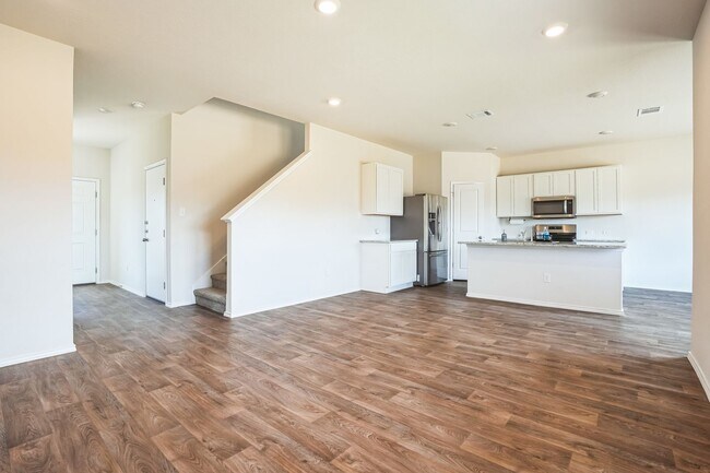 Building Photo - 4 Week Free Move-In Special! Spacious 3-Bed, 2.5-Bath Retreat Just Minutes from San Antonio