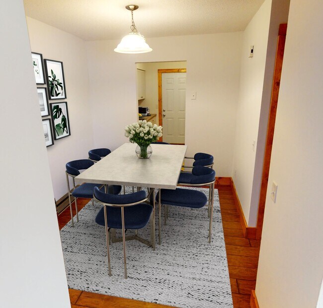 ZONA DE COMEDOR - 250 S Durkin Dr