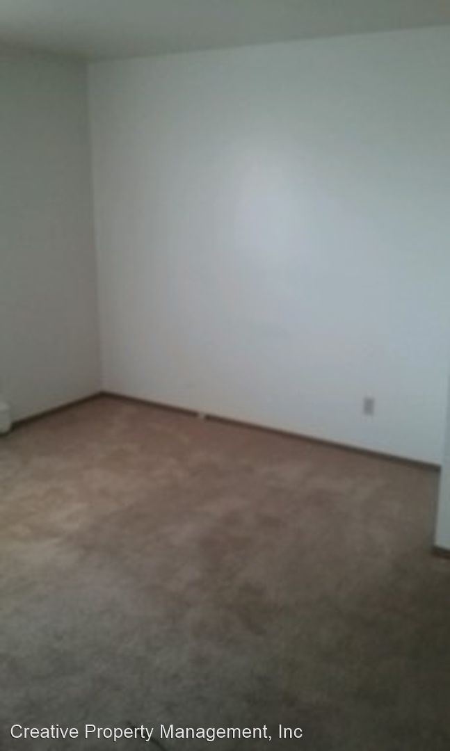 Building Photo - 420 6th Ave SE