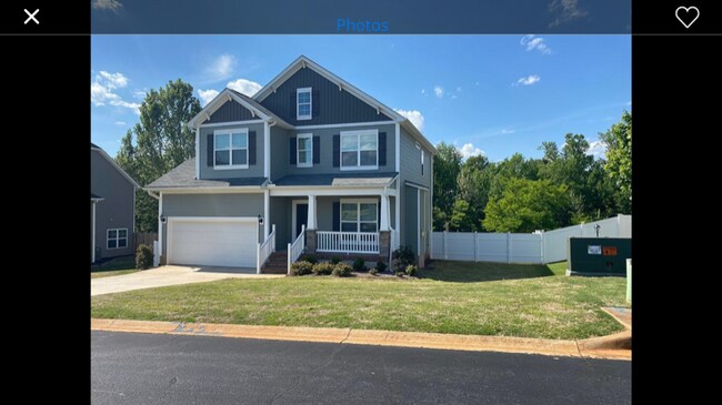 Building Photo - 305 Castleton Cir