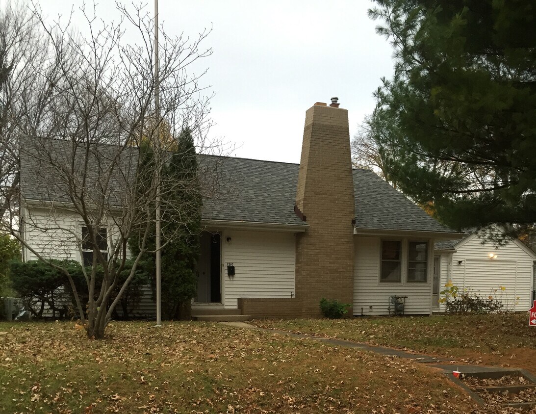 2610 Pelham Rd, Rockford, IL 61107 House Rental in Rockford, IL