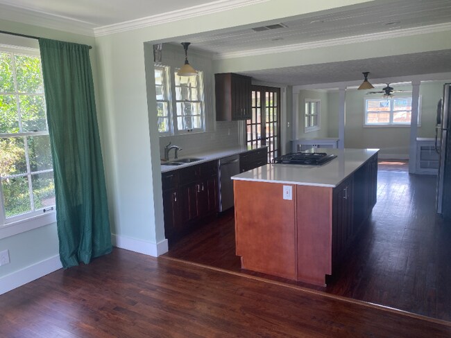 Building Photo - 437 Bunkers Cove Rd