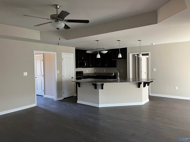 Foto del edificio - 1666 Opp Reynolds Rd