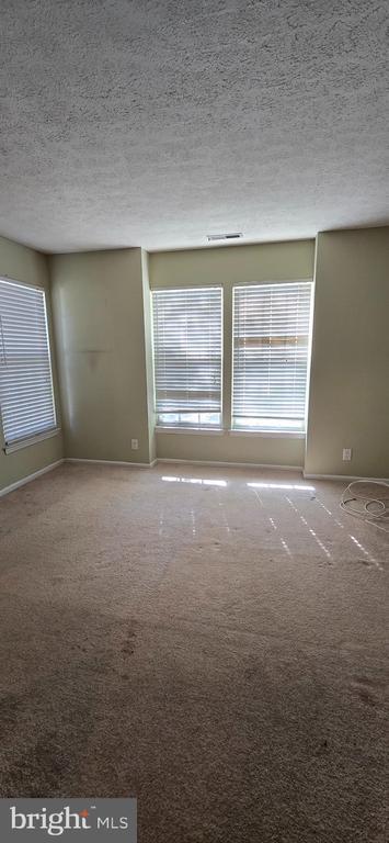 Foto del edificio - 134 Kenwood Dr