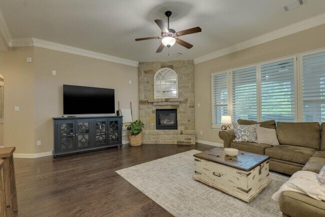 Foto del edificio - 308 Duffy Ln