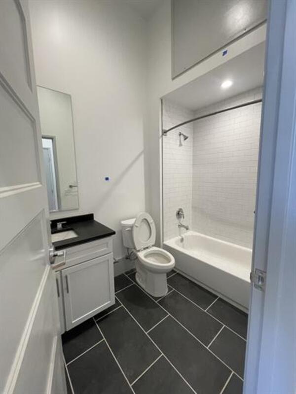 Foto del edificio - 315 W 38th St