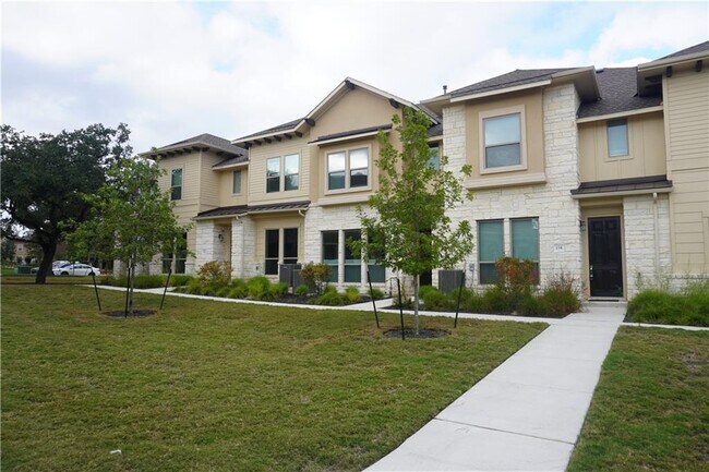 Foto del edificio - 13800 Lyndhurst St