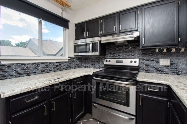 Building Photo - 2555-C Stockbridge Drive