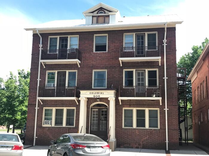 Primary Photo - Charming Colonial Studio Apartment