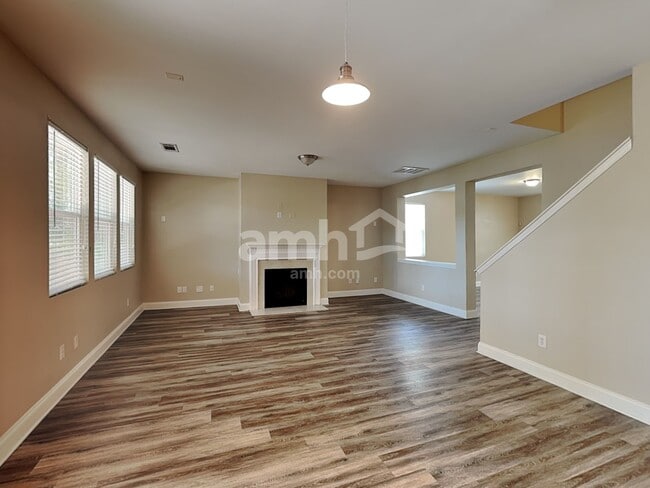 Building Photo - 2774 Jordan Ln