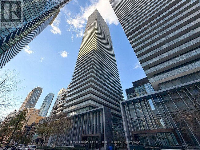 Building Photo - 42 Charles St E