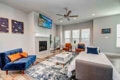 Building Photo - 4151 Du Pont St