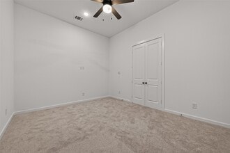 Building Photo - 5802 Reef Rdg Dr