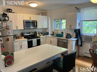 Building Photo - 26 Thorndike St