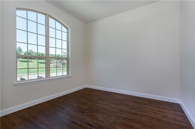 Foto del edificio - 2064 Remington Dr