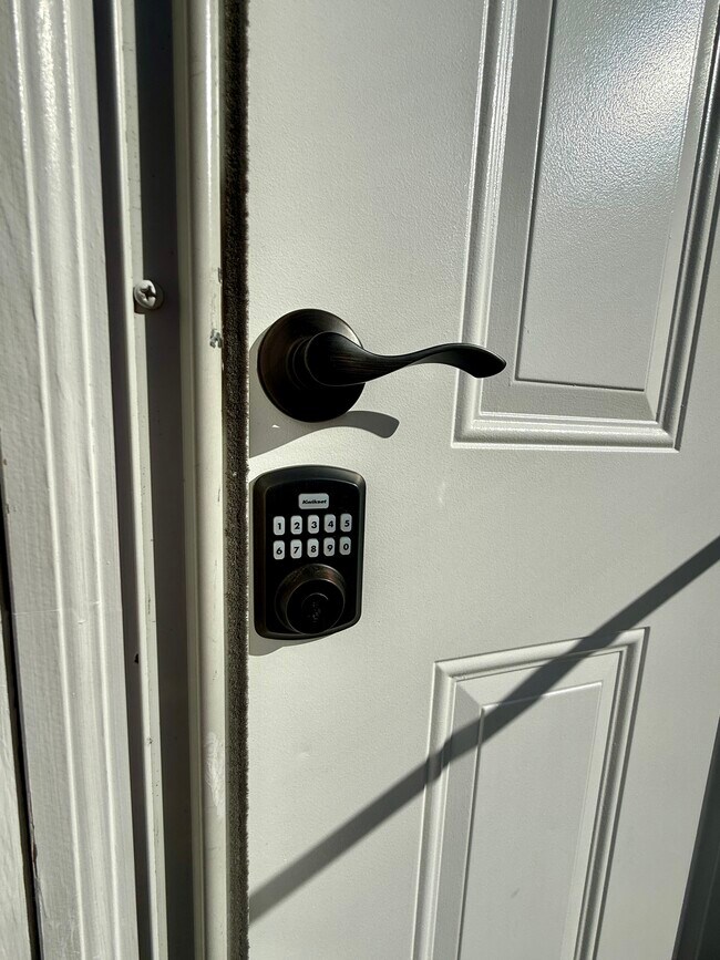 Foto del edificio - 1475 Mobley Ct