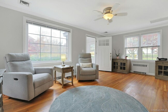 Building Photo - 71 Cox Ave