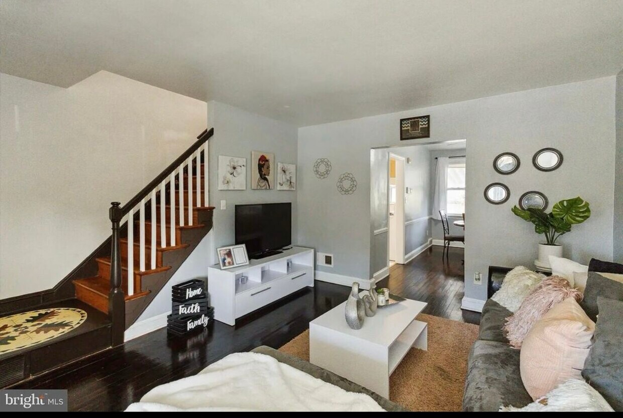 Foto del edificio - 2921 W 3rd St