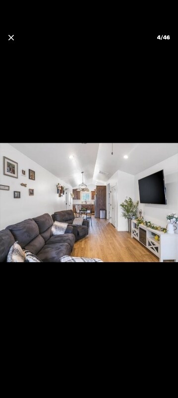 Foto del edificio - 591 Lakeside Dr
