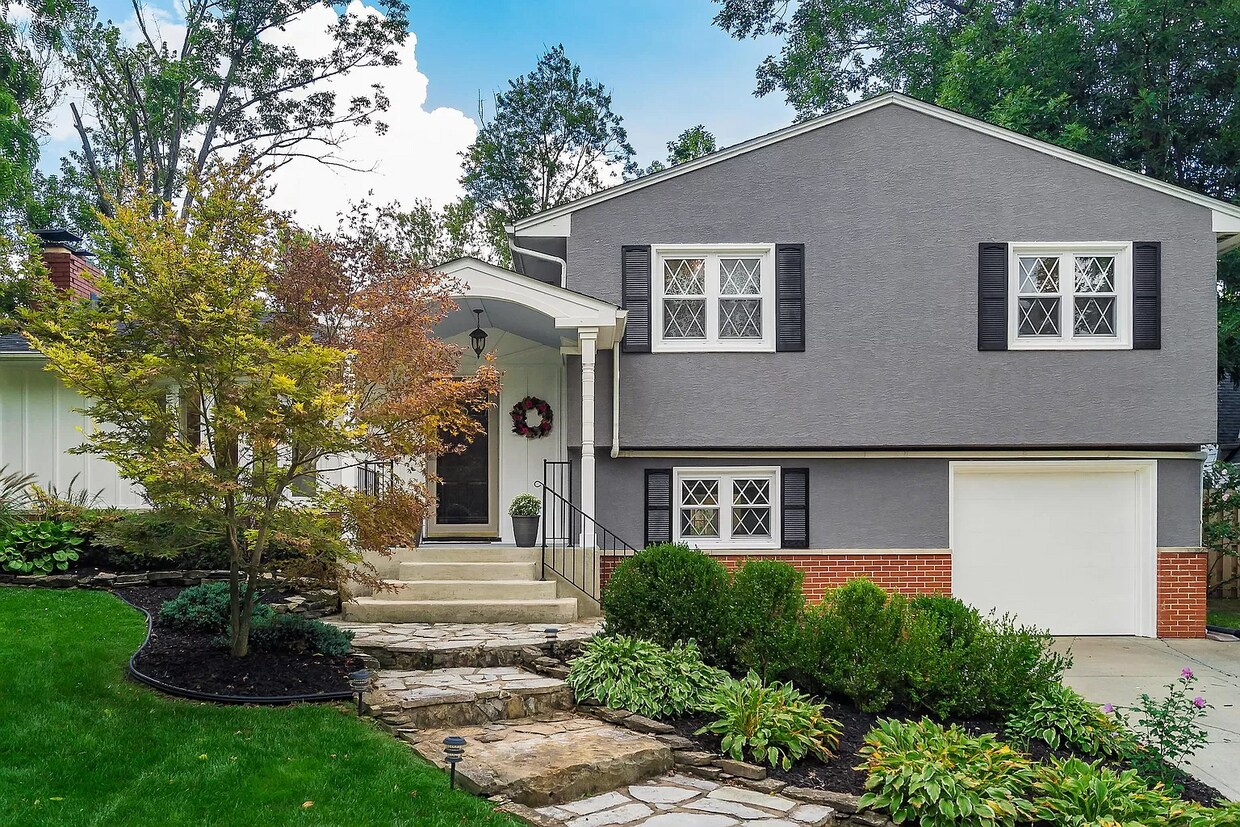 Primary Photo - 2497 Fishinger Rd