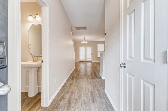 Building Photo - 8006 Montague Manor Ln
