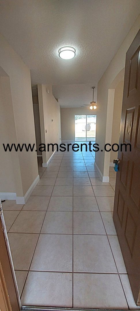 Building Photo - 4 bedroom Home in Kissimmee