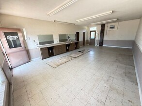 Building Photo - 132 S Salisbury Ave