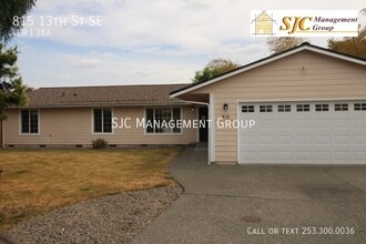 Building Photo - 815 13th St SE