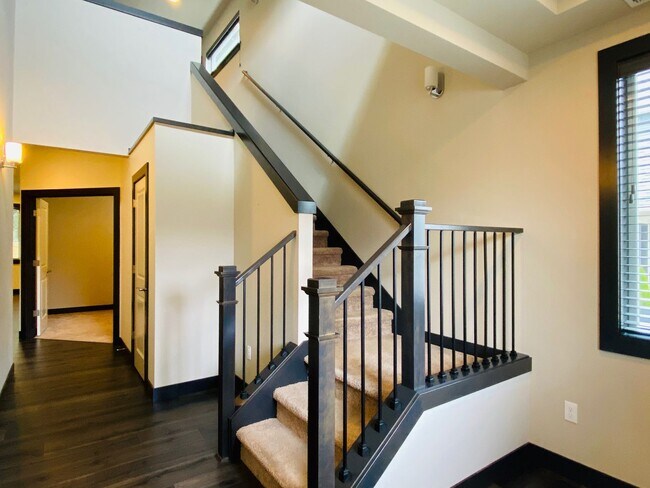 Building Photo - Great Home For Rent