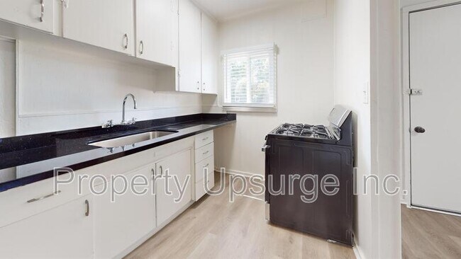 Foto del edificio - 630 Bird St