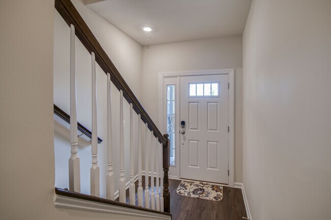 Building Photo - 4924 MacDonough Pl