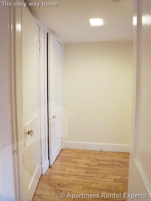 Building Photo - 156-158 Summer St Unit #B3
