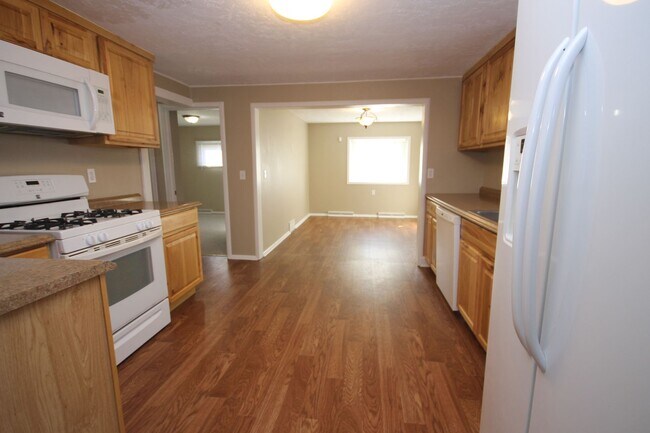 Building Photo - Sunnyside single family home with oversize...