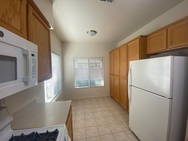 Building Photo - 5018 Michaelangelo Ct
